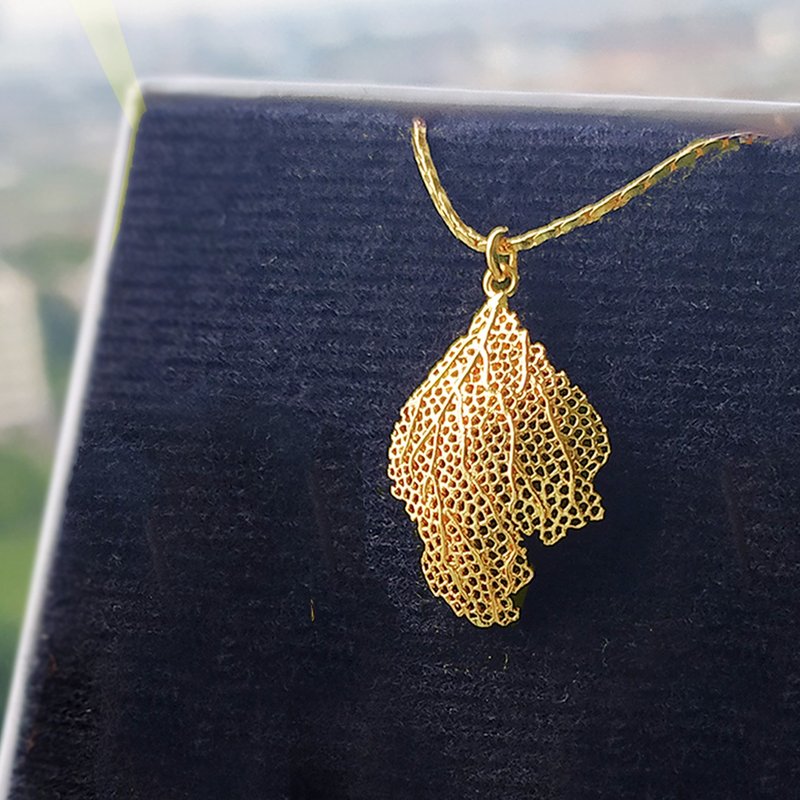 【雙11折扣】Silver Necklace , Coral  Pendant - 项链 - 纯银 