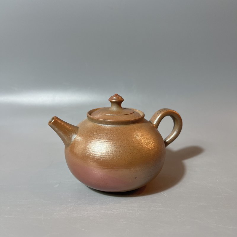 柴烧古朴落灰金彩茶壶 / 小平凡手作 - 茶具/茶杯 - 陶 