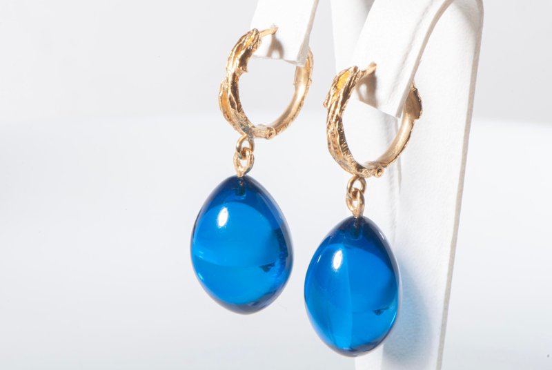 优雅天然蓝琥珀耳环 手工制作波罗的海珠宝透明设计师宣言配饰 - 耳环/耳夹 - 半宝石 蓝色