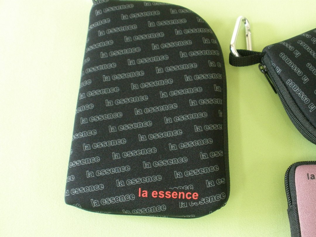 la essence 台湾精品 LE-610 4-6寸 手机包 收纳包 万用包 潜水布 - 手机壳/手机套 - 防水材质 