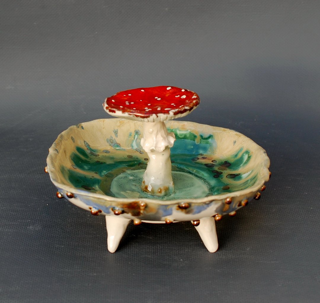 Ceramic bowl Amanita Mushroom figurine Fruit bowl Table Centerpiece - 花瓶/陶器 - 陶 多色
