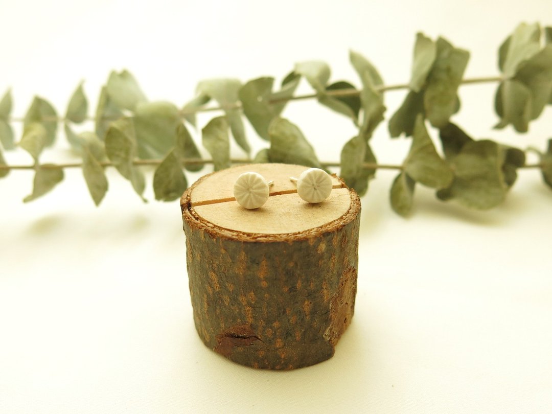 Petit courage系列之二青花瓷耳环/青花瓷饰品 - 耳环/耳夹 - 瓷 白色