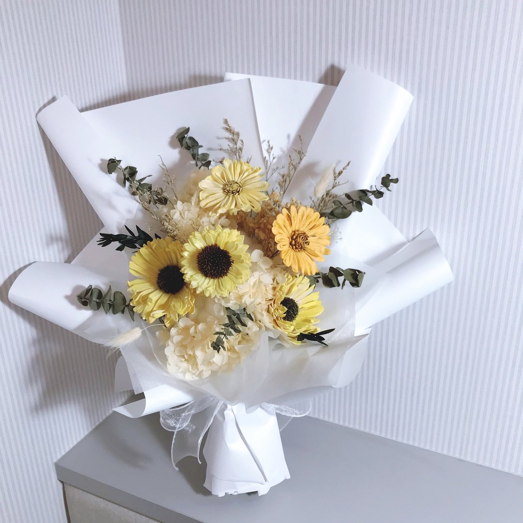 毕业大型花束 - 干燥花束。情人节花束。生日花束。求婚花束 - 干燥花/捧花 - 植物．花 