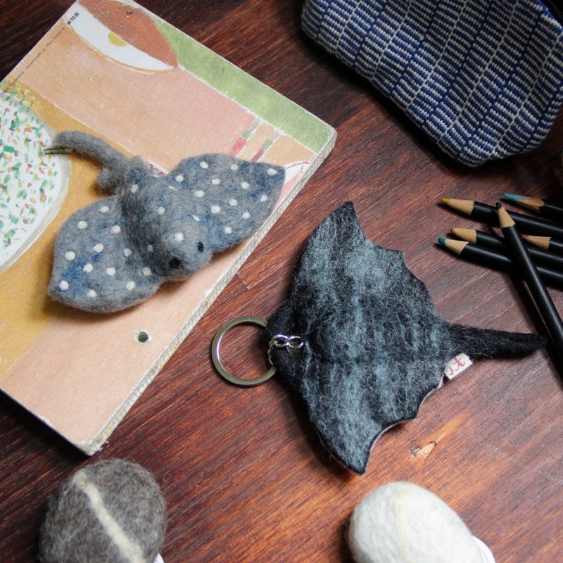 羊毛毡钥匙圈 / 魟鱼 圆点魟 微笑鬼蝠魟 manta - 钥匙链/钥匙包 - 羊毛 多色