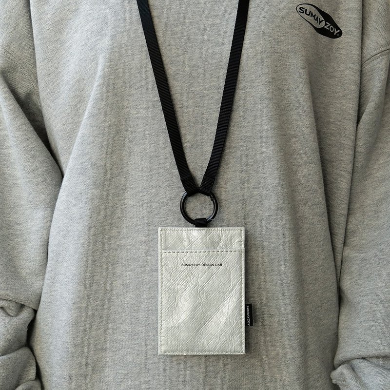 CHOOK杜邦紙卡套 工牌保護套 證件包掛脖卡包 亞銀 - 证件套/卡套 - 聚酯纤维 银色