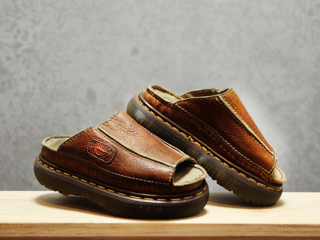 Tsubasa.Y 古着屋 摩卡色 004拼接马汀拖鞋,Dr.Martens England - 女款休闲鞋 - 其他材质 
