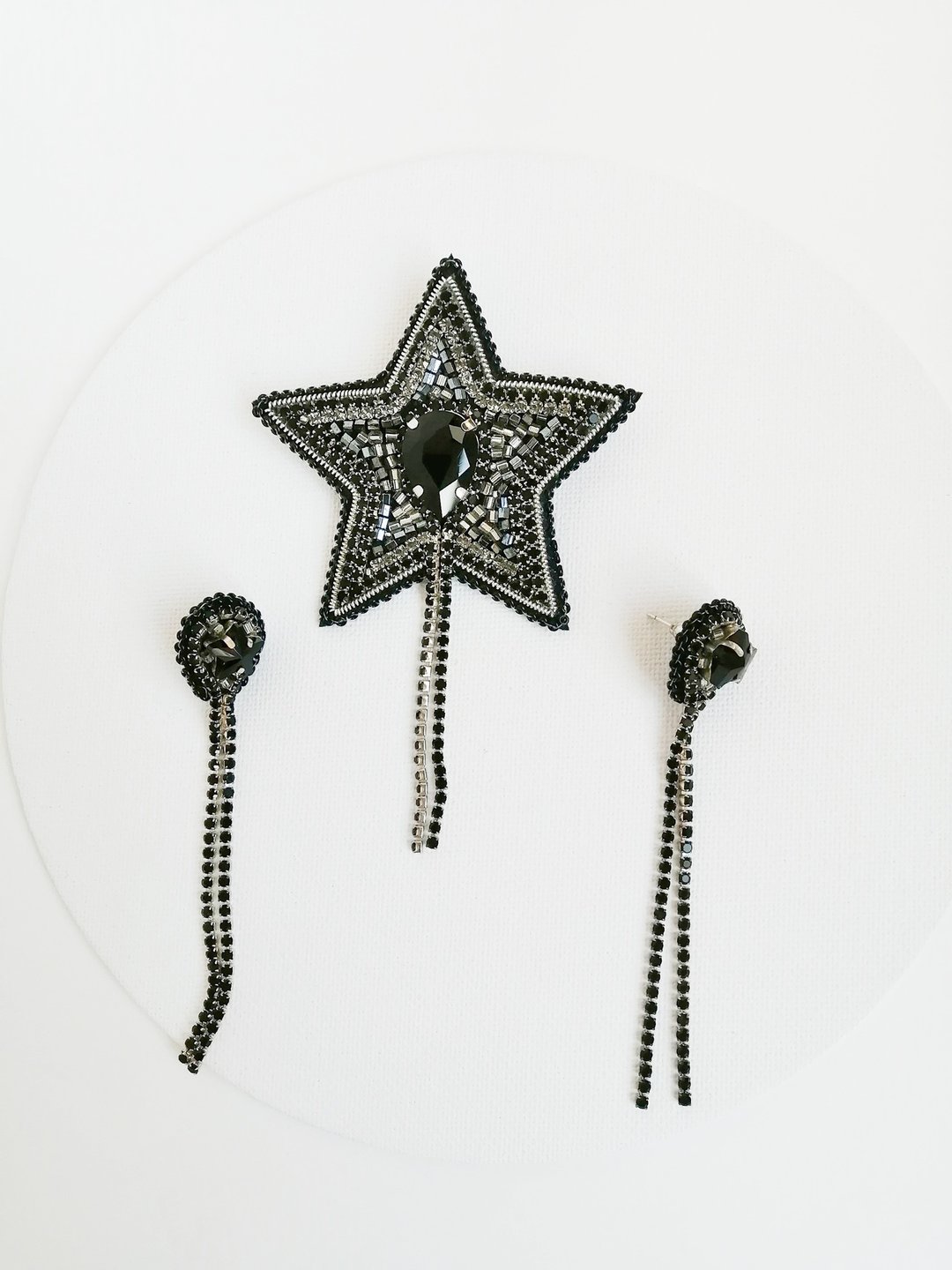 Set of brooch and earrings on military style as gift for women - 胸针 - 其他材质 黑色