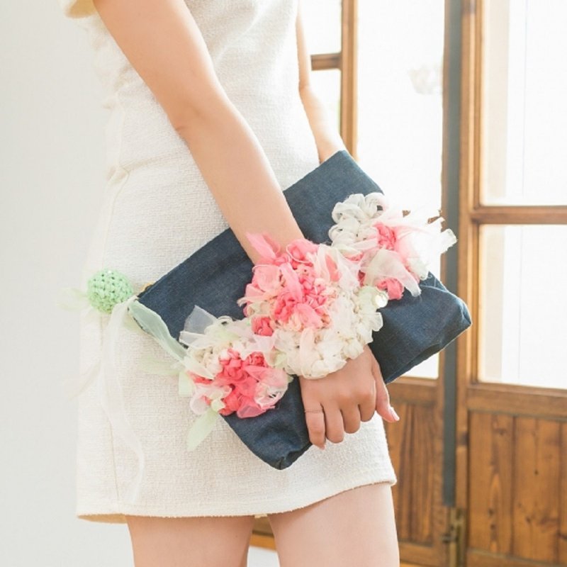 Spice | Blooming Pochette Clutch | Denim - 侧背包/斜挎包 - 其他材质 粉红色