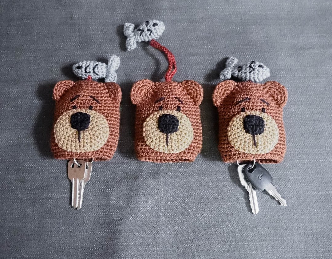 knitted key cover - 钥匙链/钥匙包 - 其他材质 咖啡色