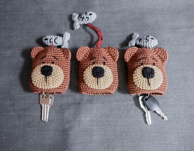 knitted key cover - 钥匙链/钥匙包 - 其他材质 咖啡色