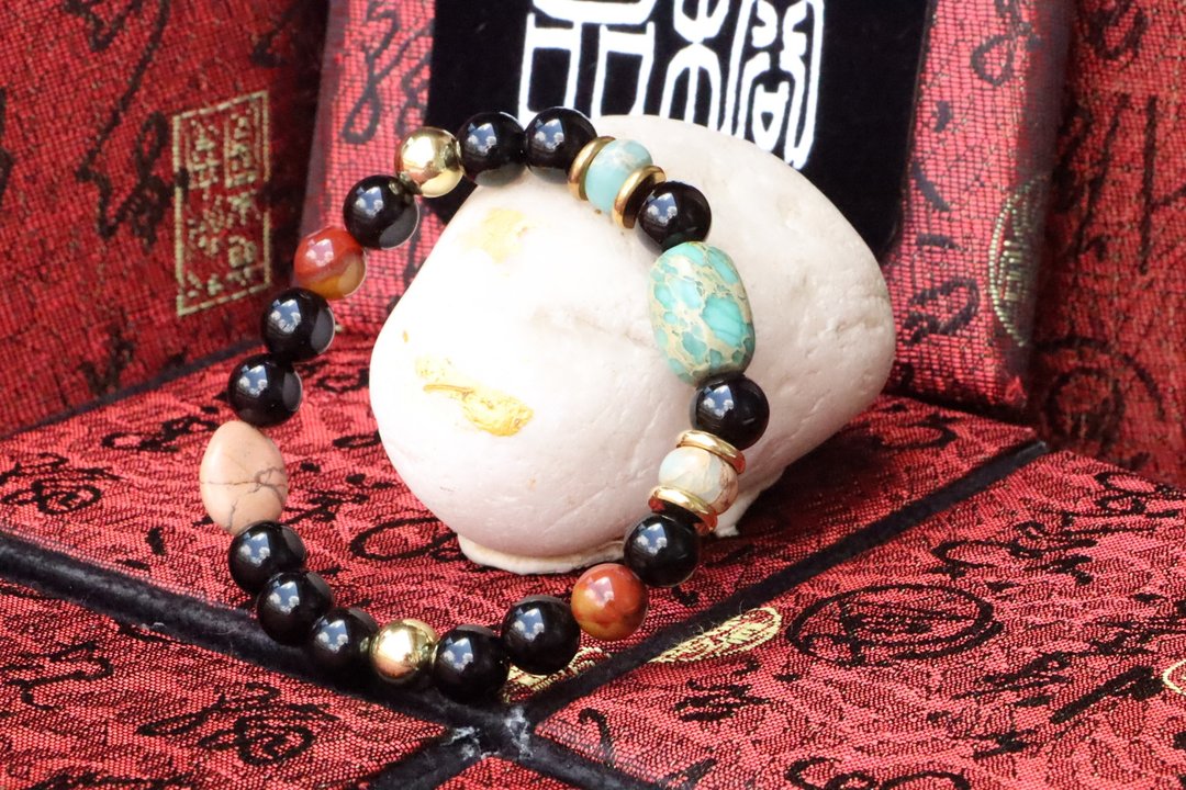 纯天然原矿黑曜石手珠 8mm 战国红隔珠 定制化串珠设计 饰品避邪 - 手链/手环 - 半宝石 