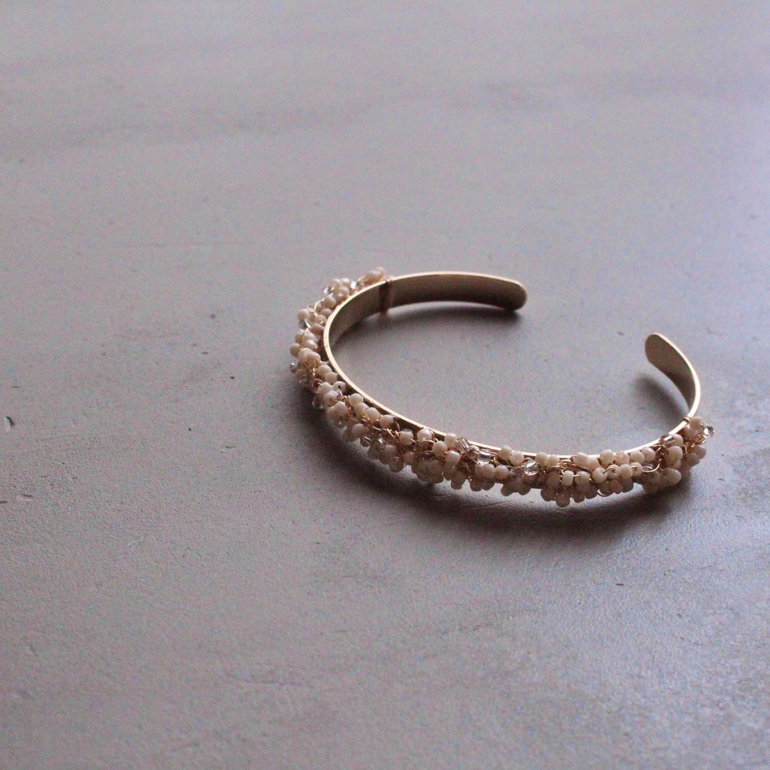 花冠 bangle  | 如花冠般华丽的 wire crochet 手环 - 手链/手环 - 其他金属 白色