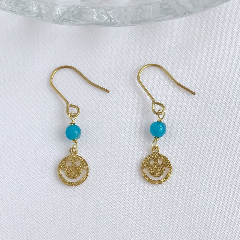 笑脸。蓝磷灰 天然石 黄铜耳勾 手作耳环 创作力 智慧 正能量 - 耳环/耳夹 - 水晶 蓝色