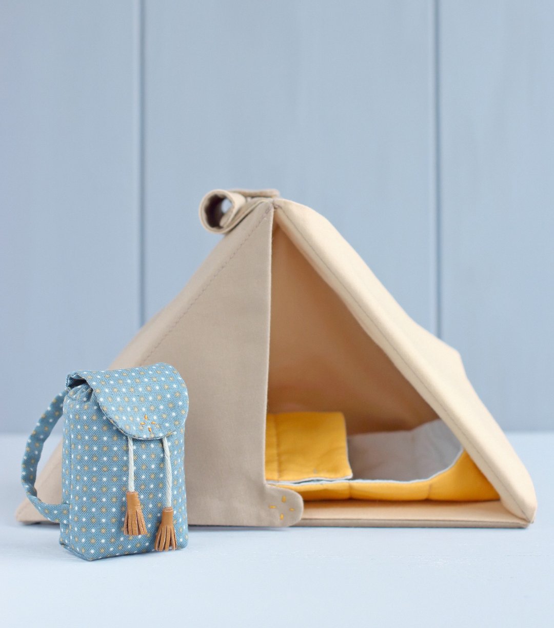 PDF Camping Set (Tent, Sleeping Bag, Backpack) for Mini Doll Sewing Pattern - 手工艺教程/工具书 - 其他材质 