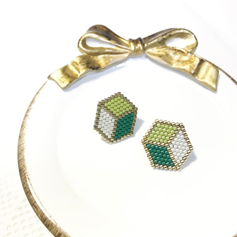 几何系列 : Little Green Cube Earrings (E1703JS) - 耳环/耳夹 - 其他材质 绿色