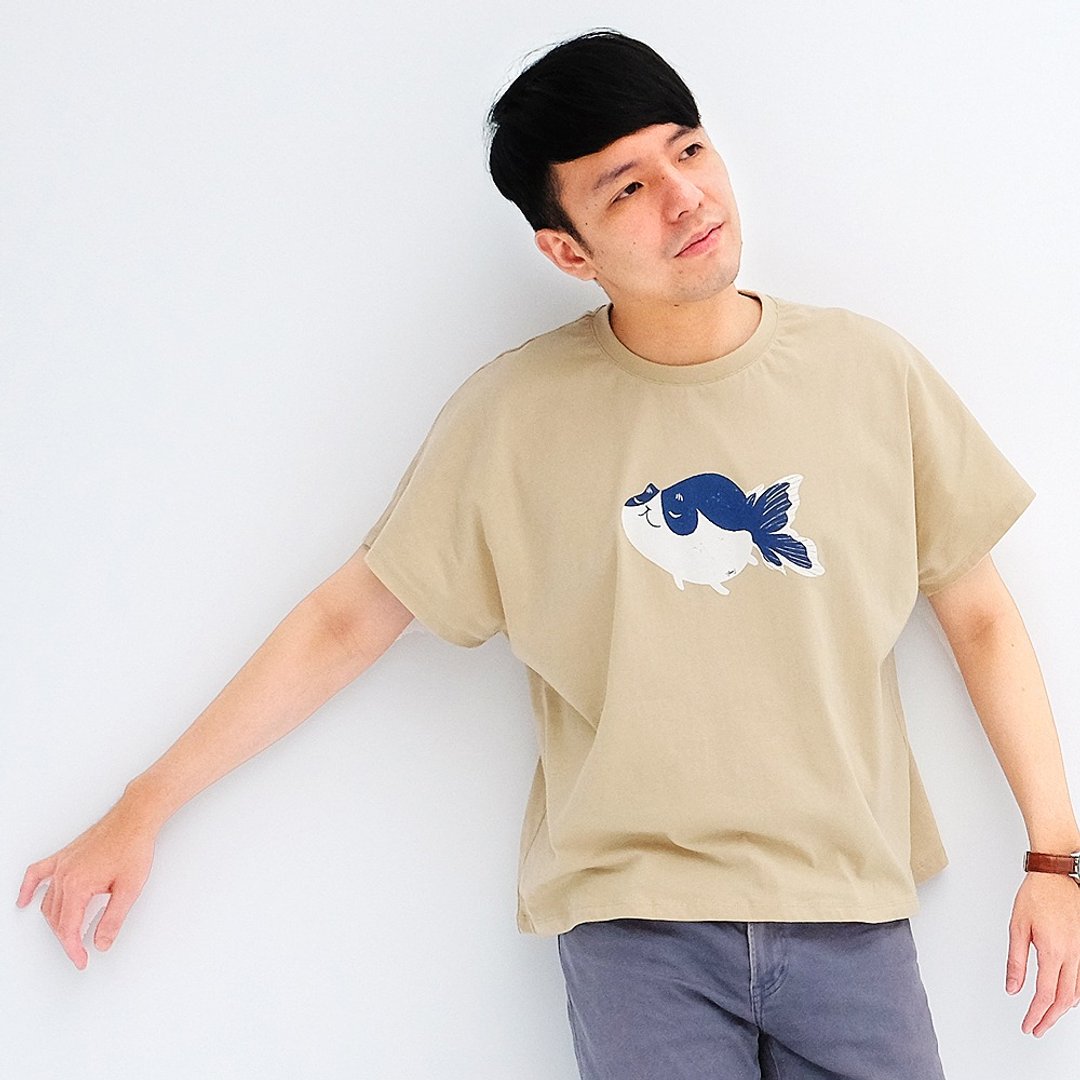 金鱼喵－纯棉T-Shirt - 男装上衣/T 恤 - 棉 卡其色
