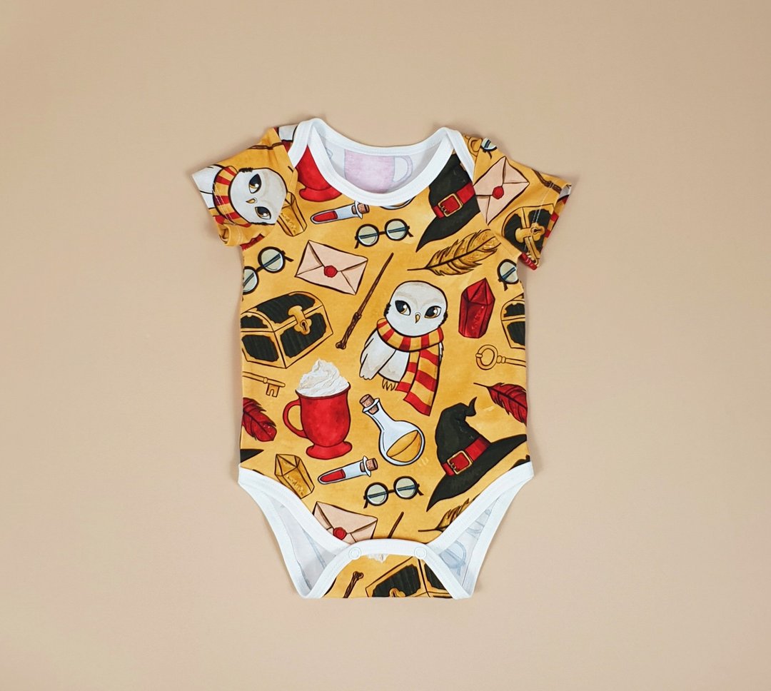 Magic Wizard on Yellow baby bodysuit, baby boy bodysuit, baby girl bodysuit - 包屁衣/连体衣 - 棉 多色