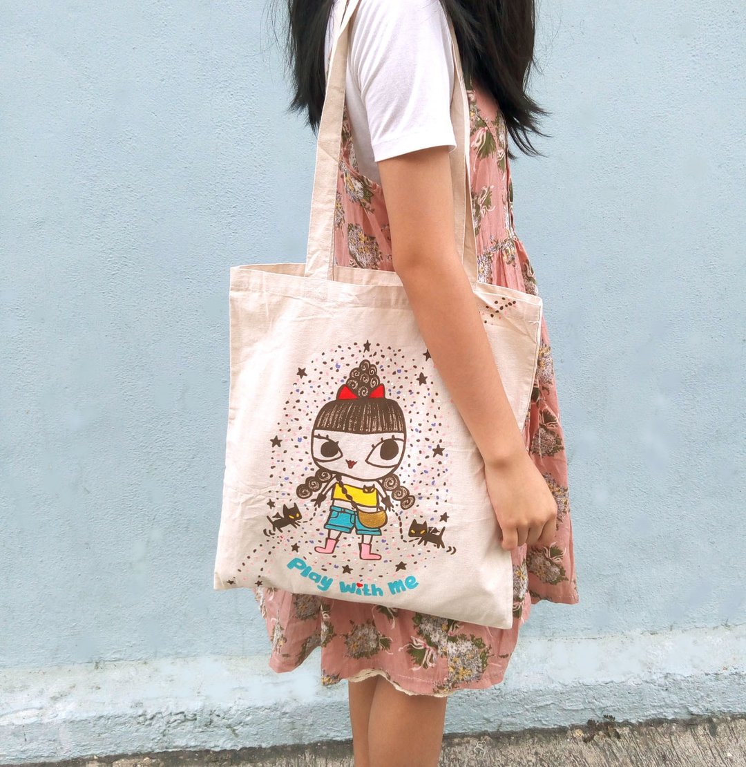 夏日新品原创自家品牌小蓝天play with me手绘tote bag/帆布袋/环 - 侧背包/斜挎包 - 棉 白色