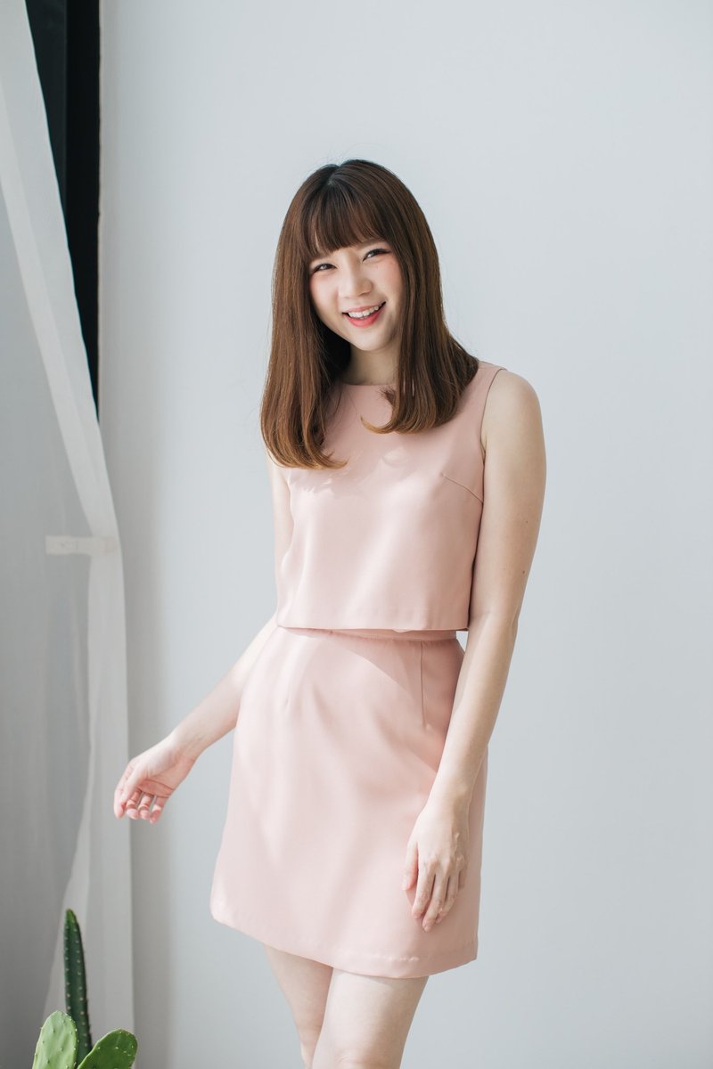 Crop Top and Skirt Set Working Clothing Sleeveless Crop Top With A line Skirt - 女装上衣 - 其他材质 粉红色