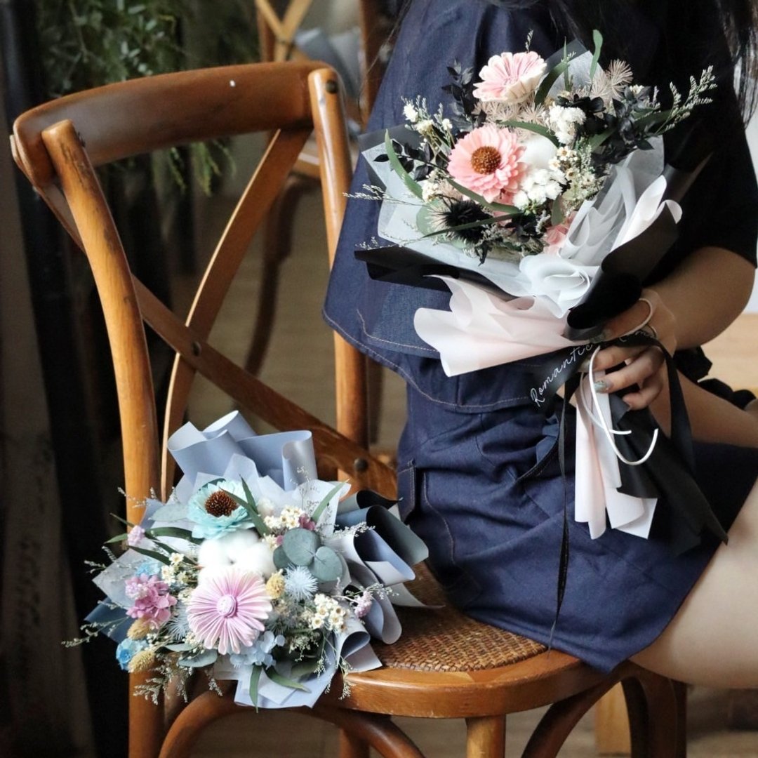 伴伴 | 撞色款永生花束 毕业季 毕业花束 永生花 干燥花 扩香花 - 干燥花/捧花 - 植物．花 