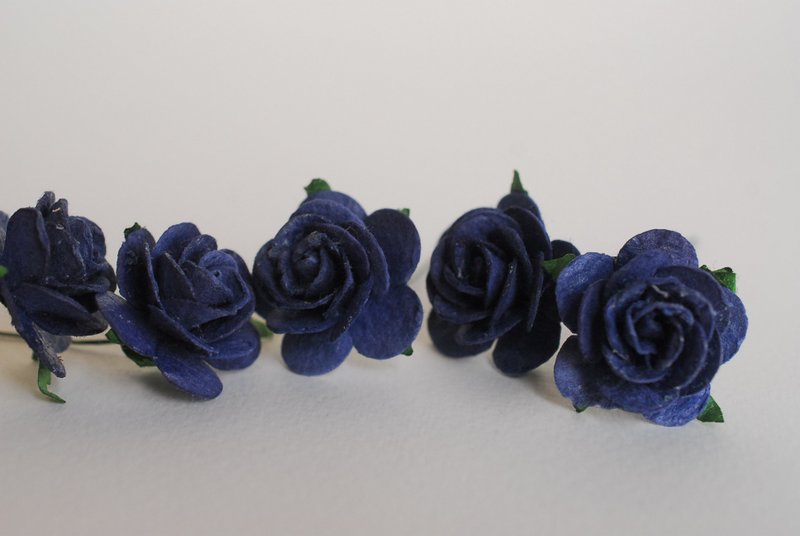 Paper flowers, centerpieces, roses 50 pieces size 2.5 cm., passion blue color. - 其他 - 纸 蓝色