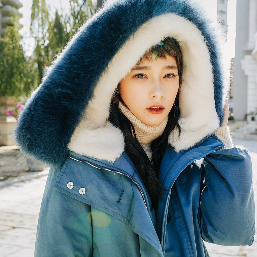 AnneChen2018女装冬季穿搭真狐狸毛大领微茧长款羽绒服 - 女装休闲/机能外套 - 聚酯纤维 蓝色