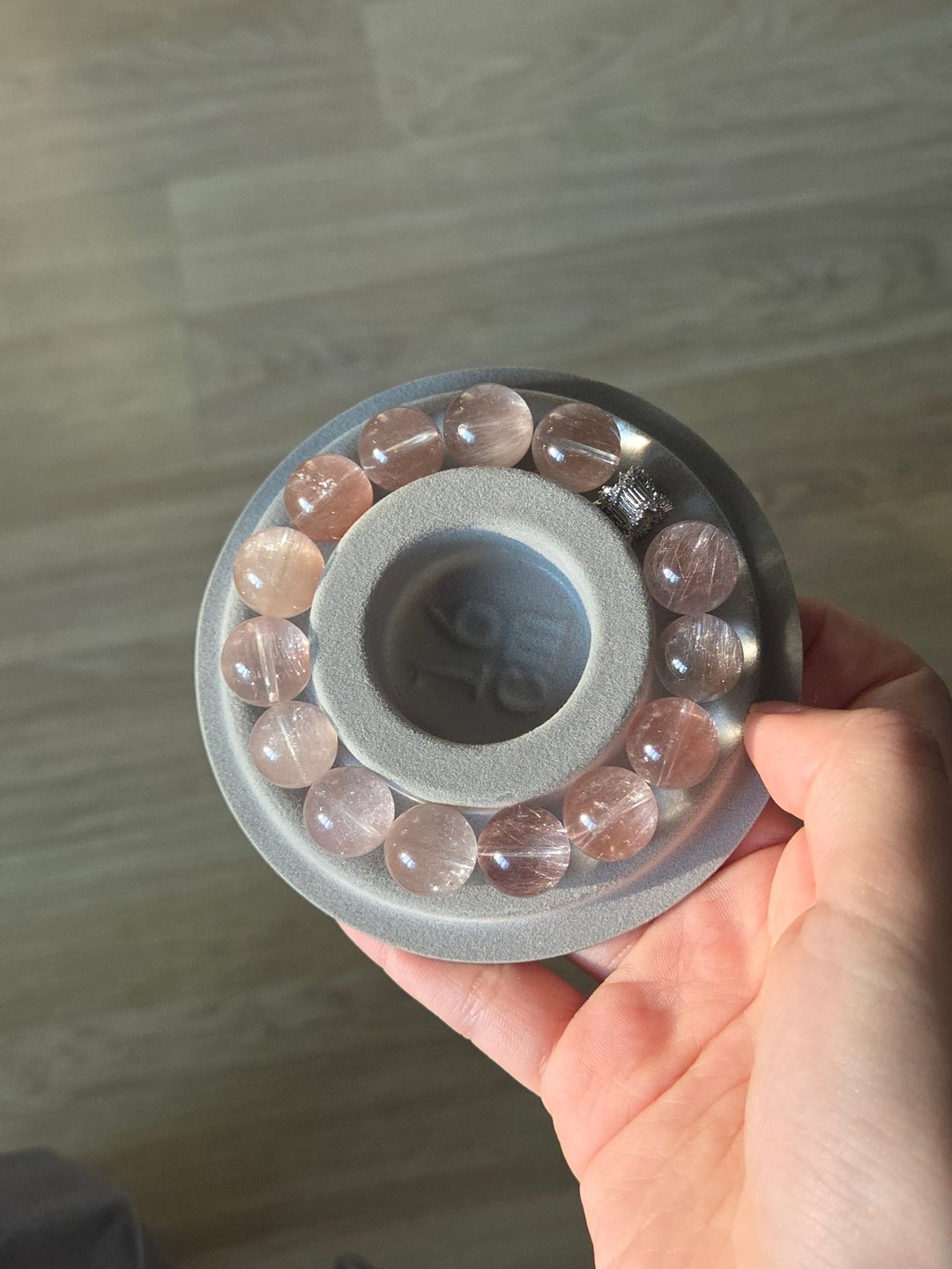 精品 粉紫拉丝钢丝兔毛 爆闪 13mm 手串 桃花爱情人缘 - 手链/手环 - 水晶 粉红色