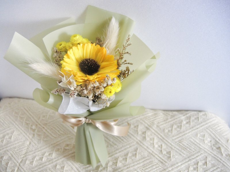 毕业礼物 毕业花束 向日葵毕业花束 扩香花花束 - 干燥花/捧花 - 植物．花 绿色