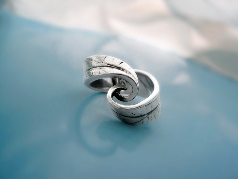 S Lee-925银 手作 卷草系列-S粗草戒 - 戒指 - 其他金属 