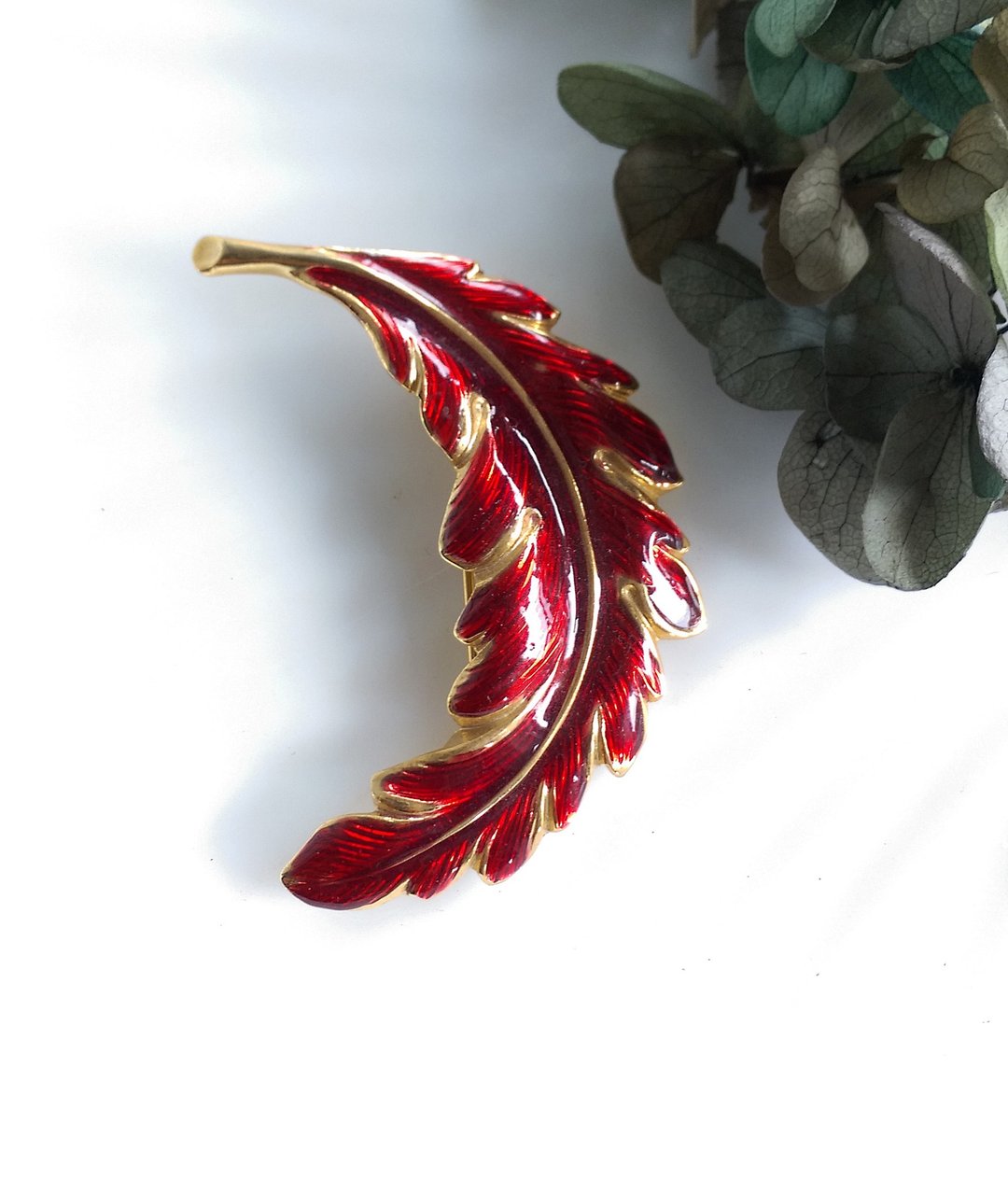 【西洋古董饰品】一抹叶子 红珐琅  别针 - 徽章/别针 - 其他金属 金色