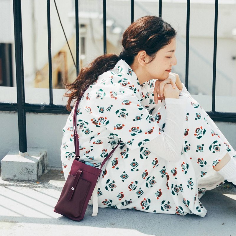 【L'AMI PLUS】随身多用途肩背手机袋 - 手提包/手提袋 - 其他材质 