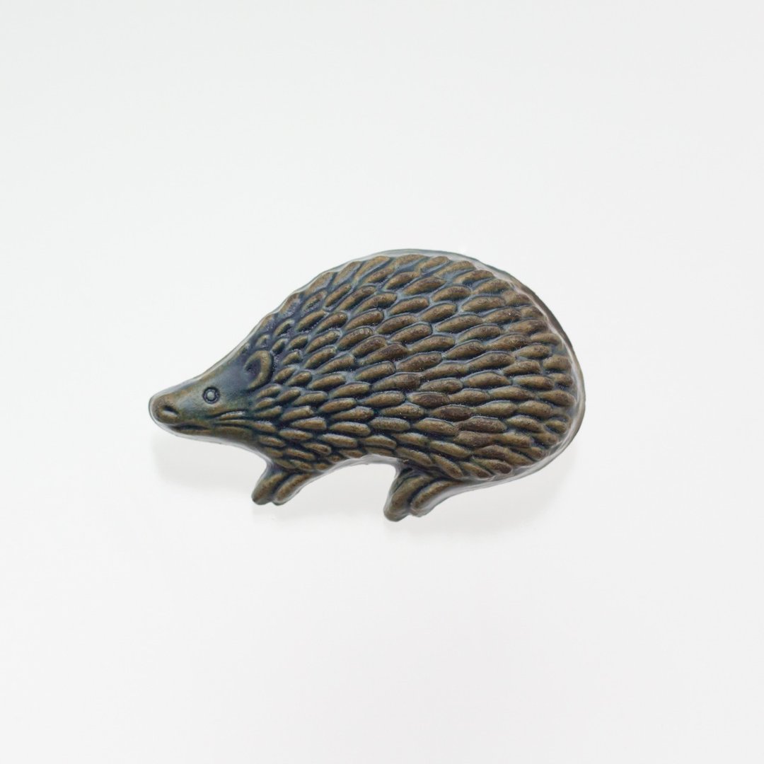 ceramics brooch hedgehog antique blue - 胸针 - 陶 绿色