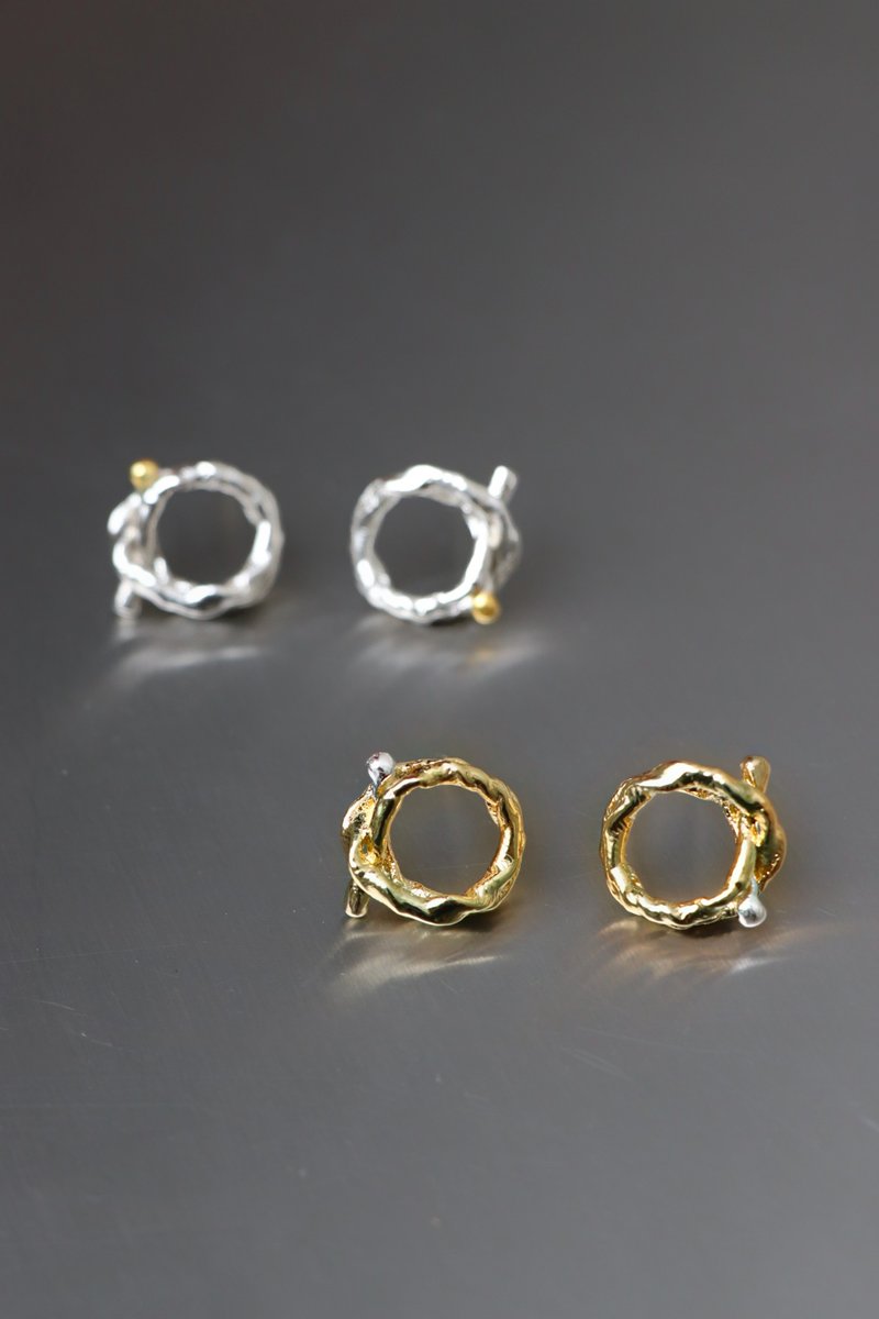 class a 不对称经典 镀金耳环 earrings - 耳环/耳夹 - 铜/黄铜 金色