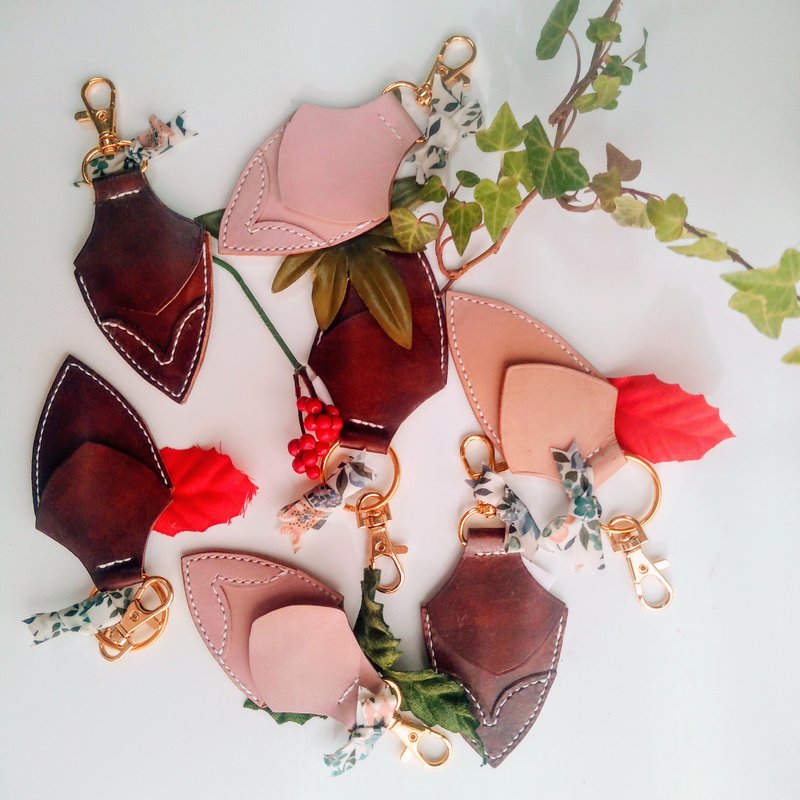 Genuine Leather - Hand-stitched - Liberty Printed Ribbon Pocket Keychain cyocora - 钥匙链/钥匙包 - 真皮 咖啡色