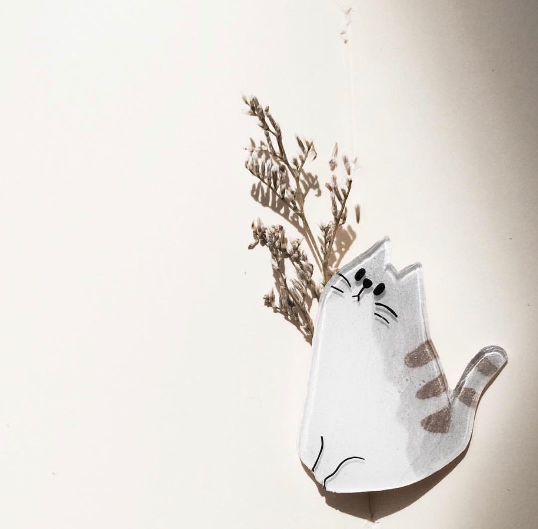 gray cat brooch - 胸针 - 塑料 灰色