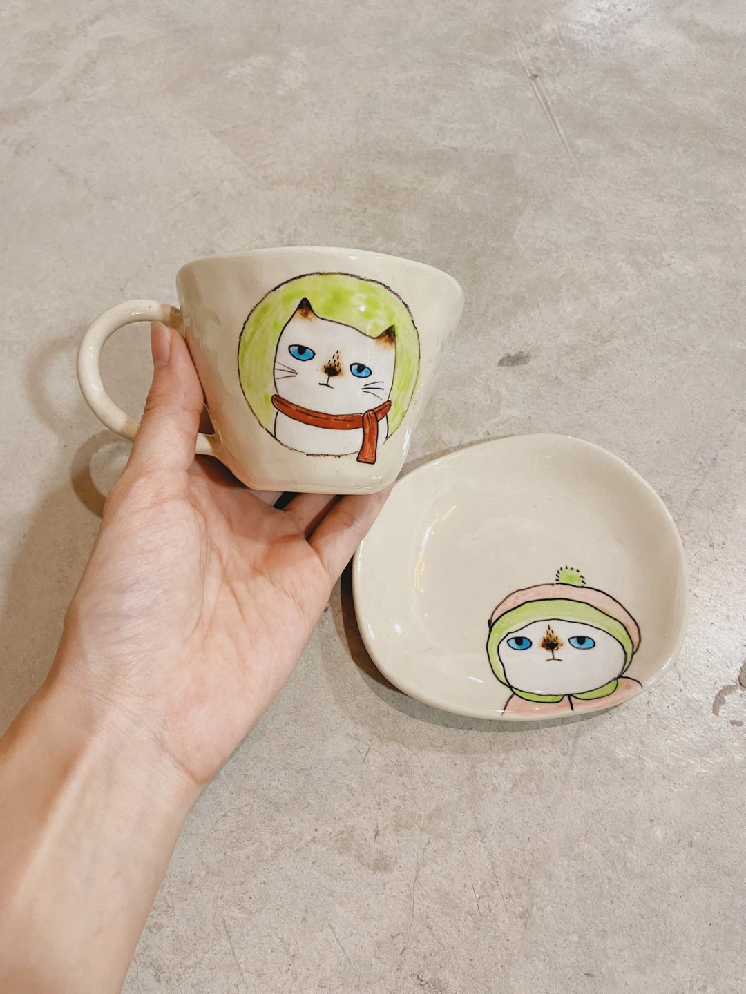 Handmade Thai cat coffee cup set / Siamese cat with sweater - 咖啡壶/周边 - 陶 白色