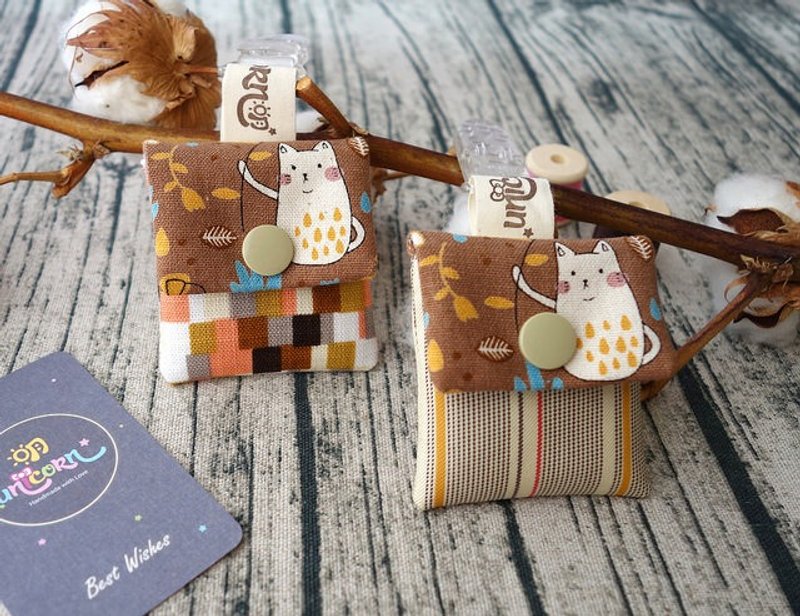 喵猫守护你手作平安符袋2入 平安符夹 香火 护身符 明unicorn - 围嘴/口水巾 - 棉．麻 咖啡色
