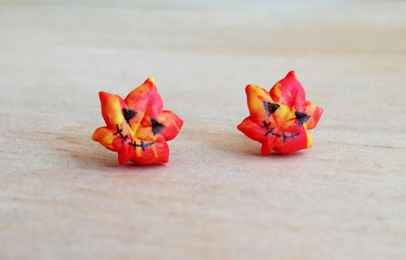 【万圣节限定】鬼脸枫叶 纯银耳环/耳夹 - 耳环/耳夹 - 粘土 橘色