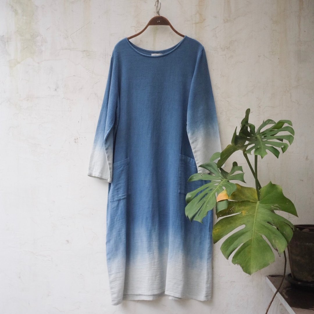 ~Sea Shade l natural indigo dyed cotton dress - 洋装/连衣裙 - 棉 蓝色
