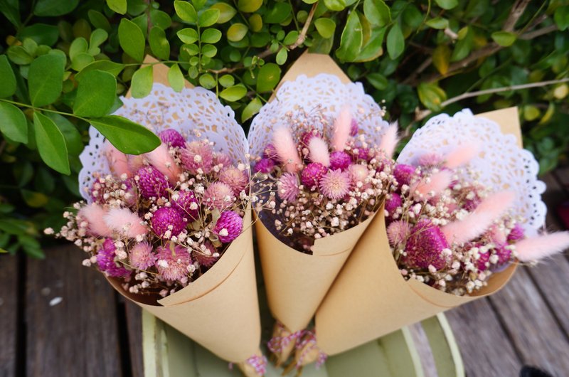 麋花Amor Floral-甜甜兔尾草满天星花束/ 婚礼小物 新娘捧花 毕业小花束 外拍花束 婚纱拍照道具 干燥花 生日礼物 - 植栽/盆栽 - 植物．花 粉红色