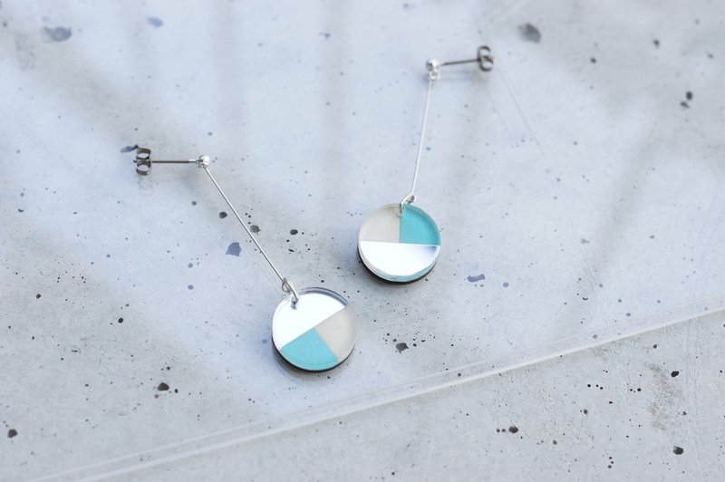 Swing Three Tone Mirror Earrings / mint-silver - 耳环/耳夹 - 木头 蓝色