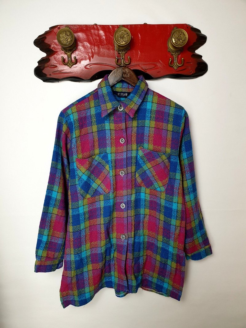 小龟葛葛-撞色条纹针织古着衬衫 - 女装衬衫 - 棉．麻 