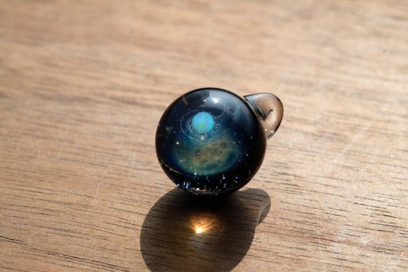One-bite Galaxy 一口宇宙琉璃吊坠 18 - 项链 - 玻璃 黑色