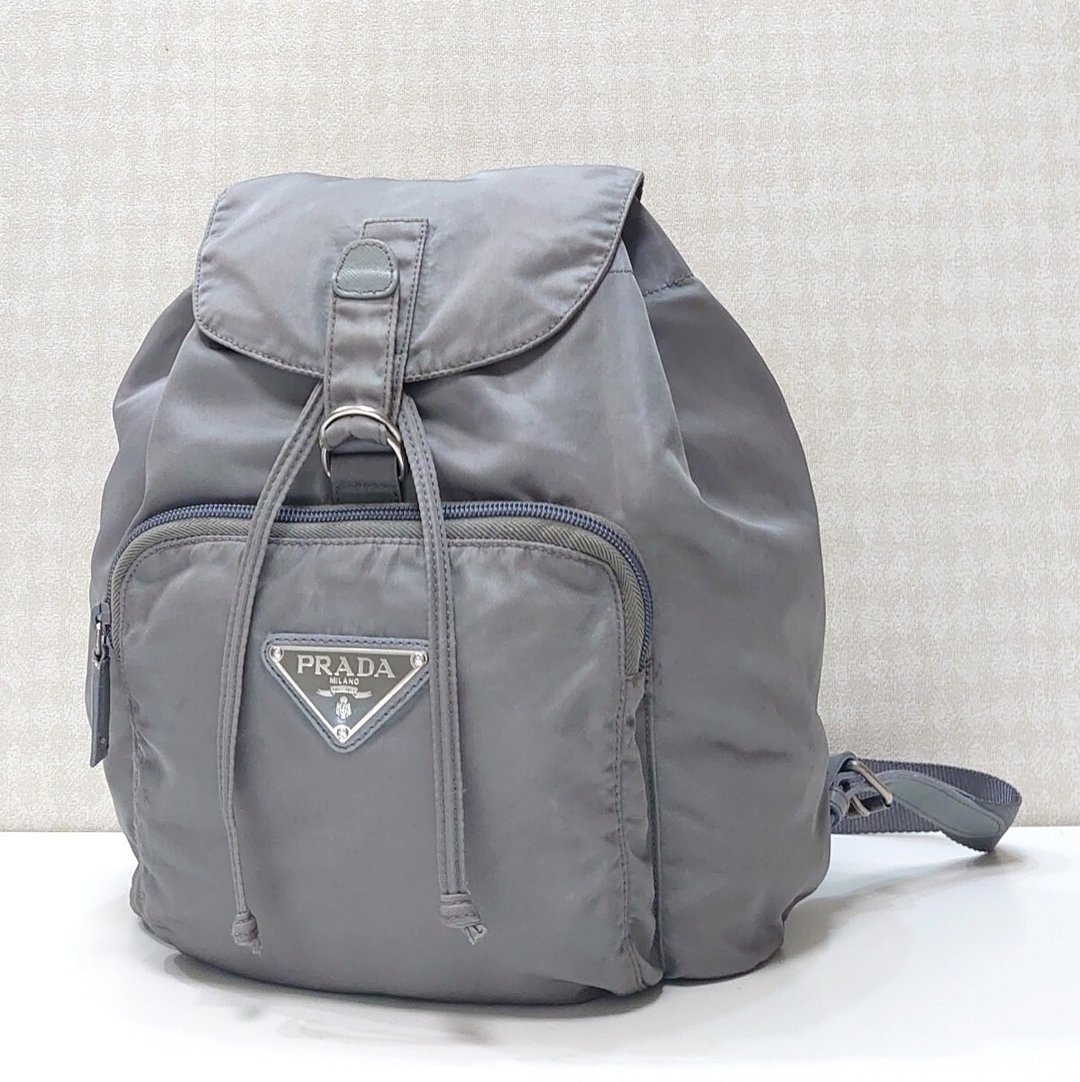 绝版古董品 Prada 银灰色银标双肩包 后背包 背囊 中古包 二手包 - 后背包/双肩包 - 防水材质 灰色