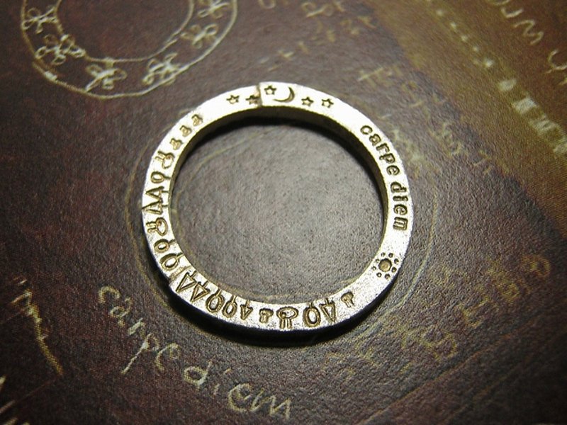 teeth wreath ( mille=feuille )( Price for 1 ring only ) 銀 戒指 指环 指環 齒輪 花圈 兔子 拉丁諺語 - 戒指 - 纯银 银色