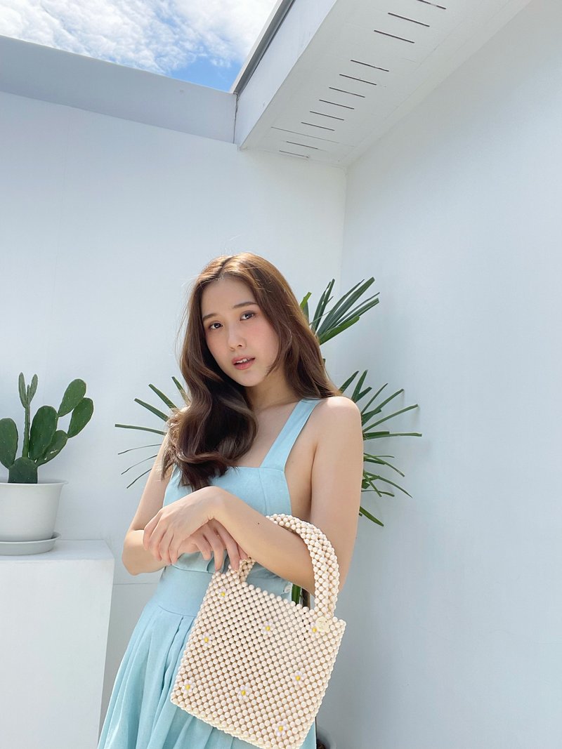 【Summer Campaign】Handmade tote bead bag - 串珠 包, ビーズバッグ - 手提包/手提袋 - 塑料 白色