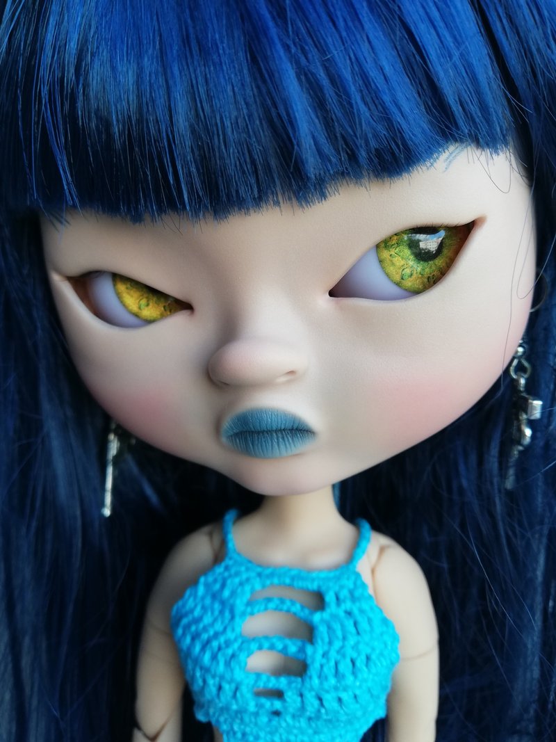 Blythe 亚洲订制娃娃蓝发 OOAK 哥德娃娃 - 玩偶/公仔 - 塑料 蓝色