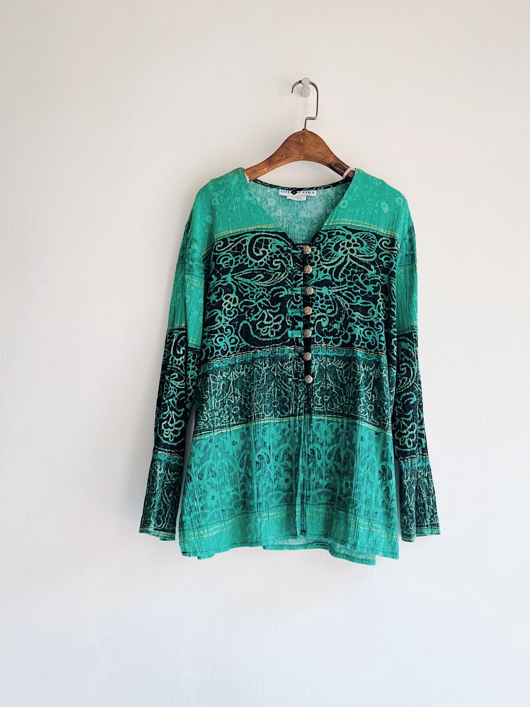 草绿金线金排扣软绵压直纹 古着丝质衬衫上衣罩衫 vintage Shirt - 女装上衣 - 丝．绢 绿色