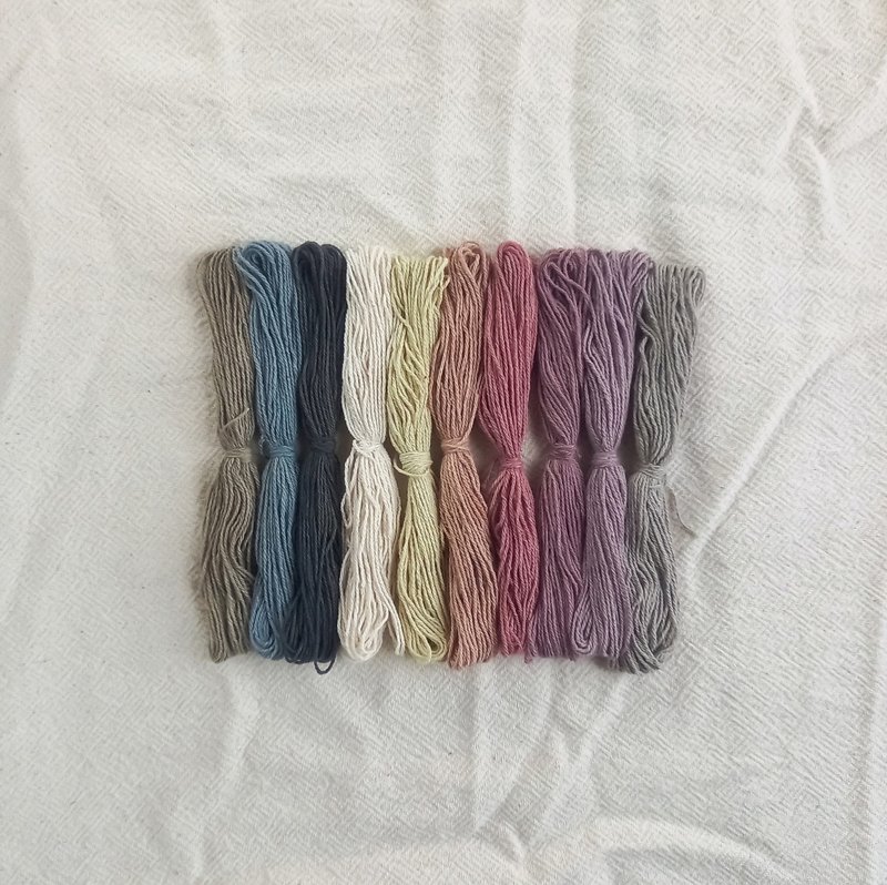 粗线 / 暗色和浅色 12m x 10 色 / 植物染色棉线 1mm 粗 /绣线、刺子线、十字绣、包边、织补 - 编织/刺绣/羊毛毡/裁缝 - 棉．麻 多色
