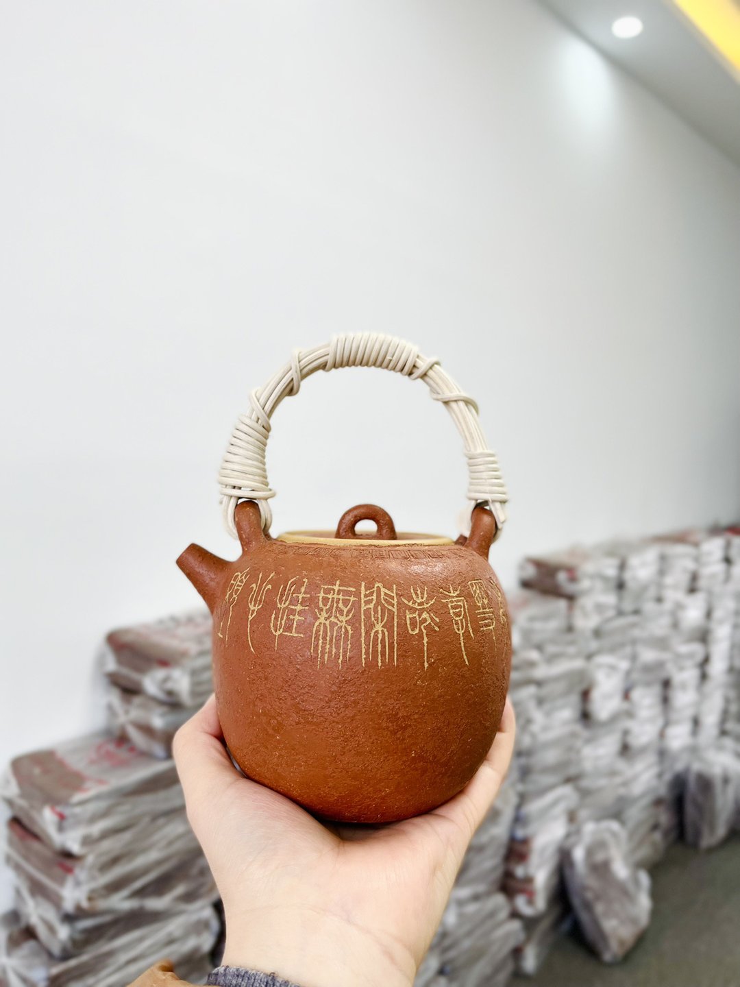 紫砂壶福韵提梁  烧水煮茶  800cc 满  老段粉红降坡 色泽古朴 吉 - 茶具/茶杯 - 陶 灰色